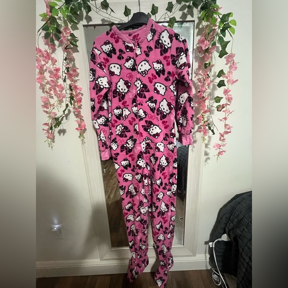 Hello Kitty Pink Patterned Pajama Onesie - Picture 1 of 4